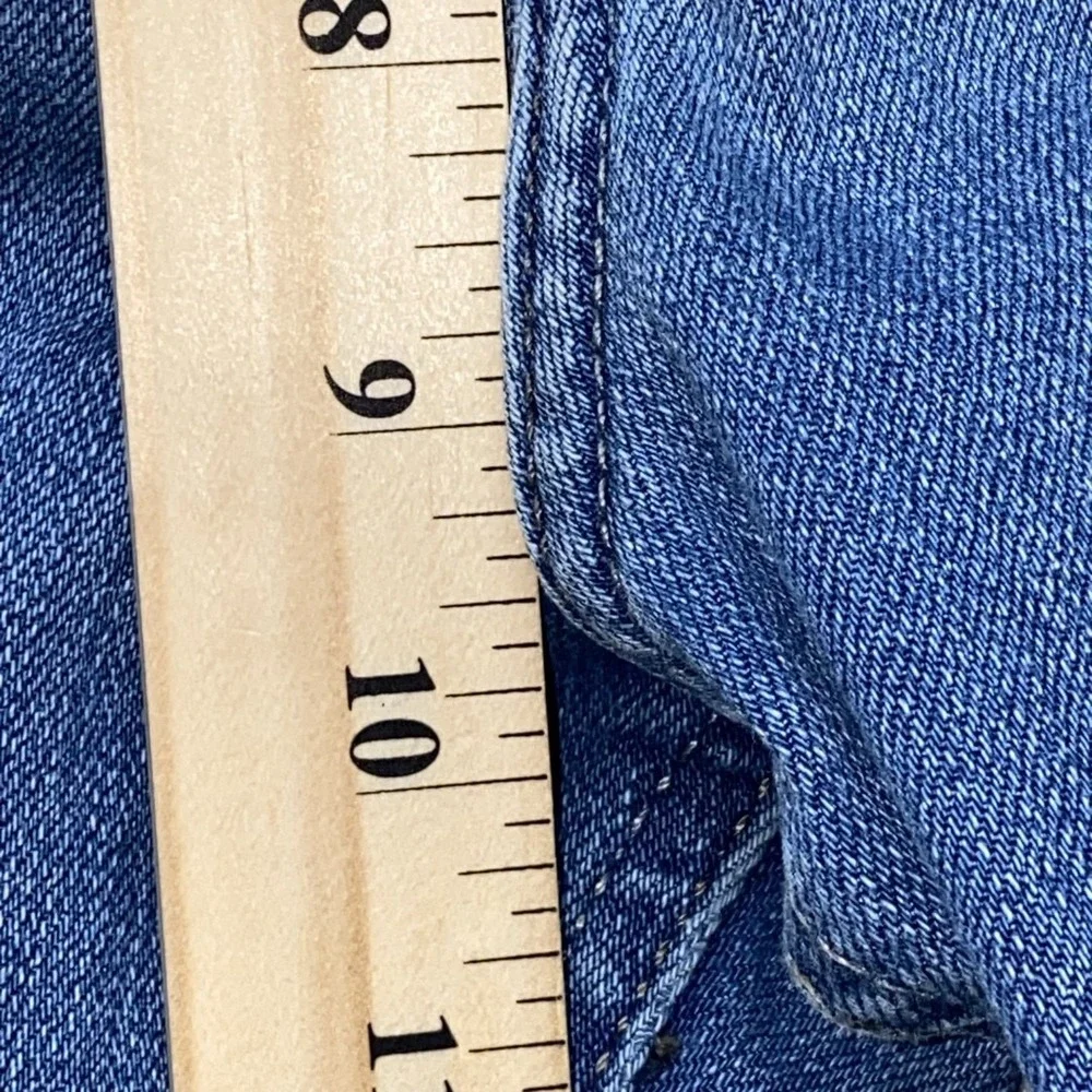 Lee Denim Jeans 32x29 Light Blue Wash Classic‎ Fit Five Pocket Distressed Casual